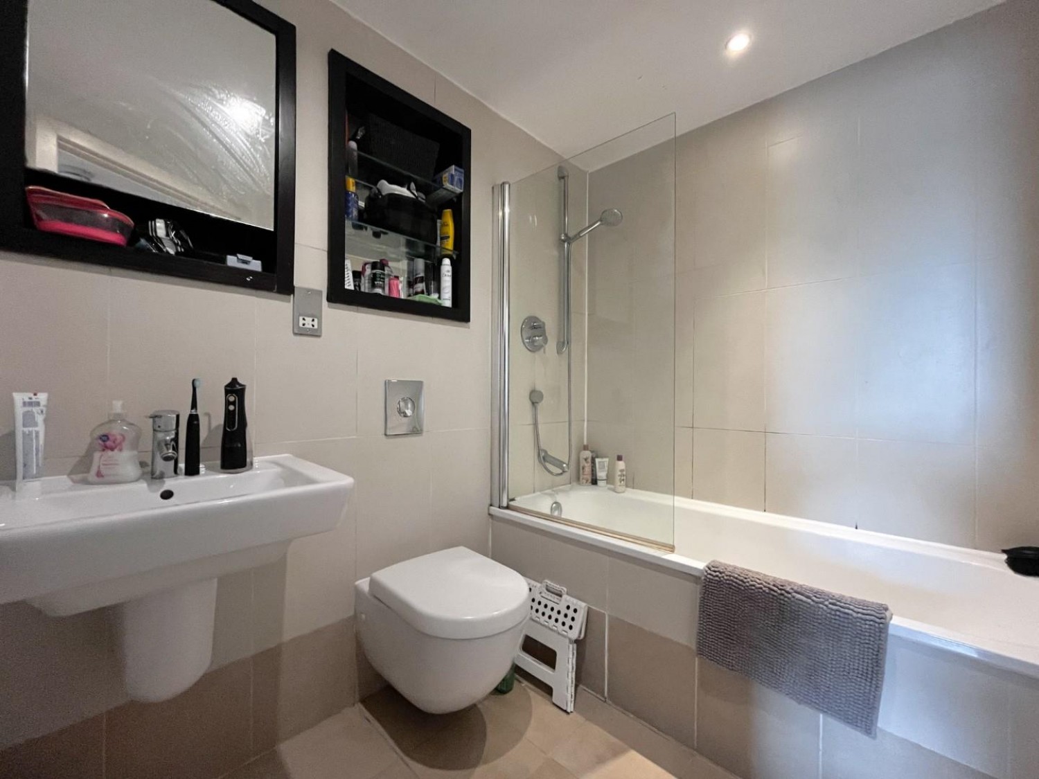 1 bedroom Flat to let in Crozier House, Clarence Dock , Leeds