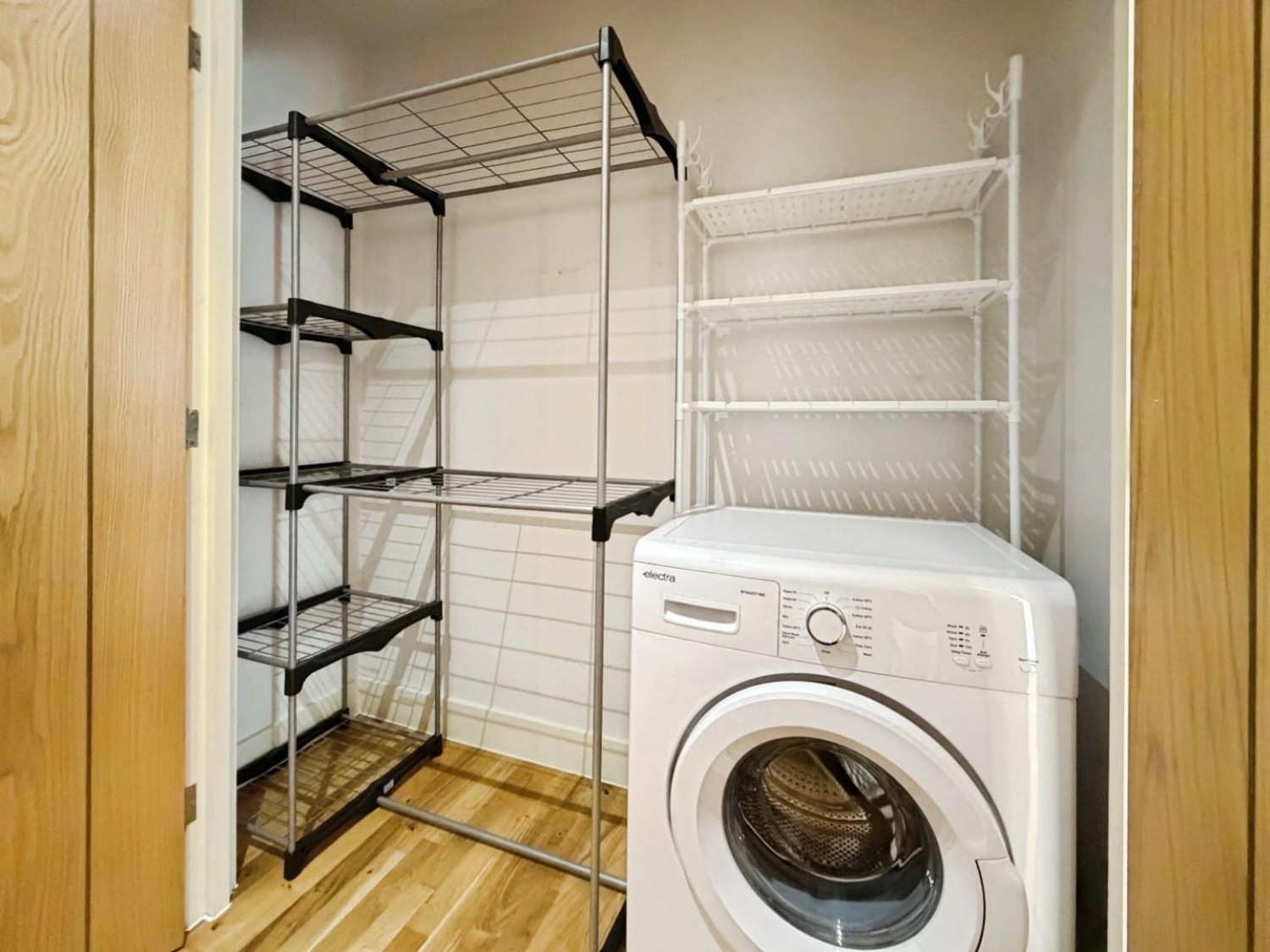 2 bedroom Flat to let in Fairway Apartments, Fairway, Bristol