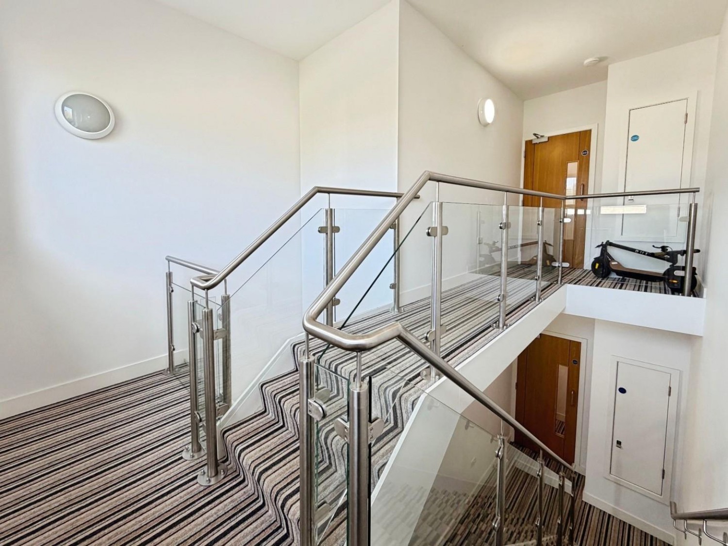 2 bedroom Flat to let in Fairway Apartments, Fairway, Bristol