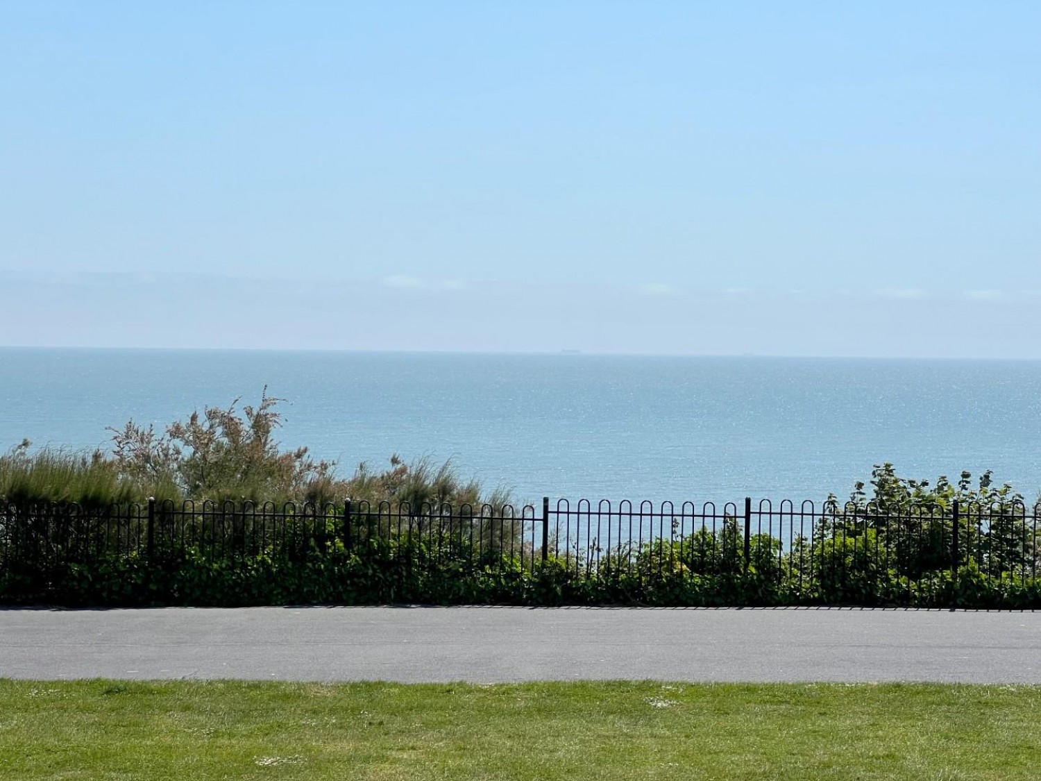 2 bedroom Flat to let in Whitecliffs, The Leas, Folkestone