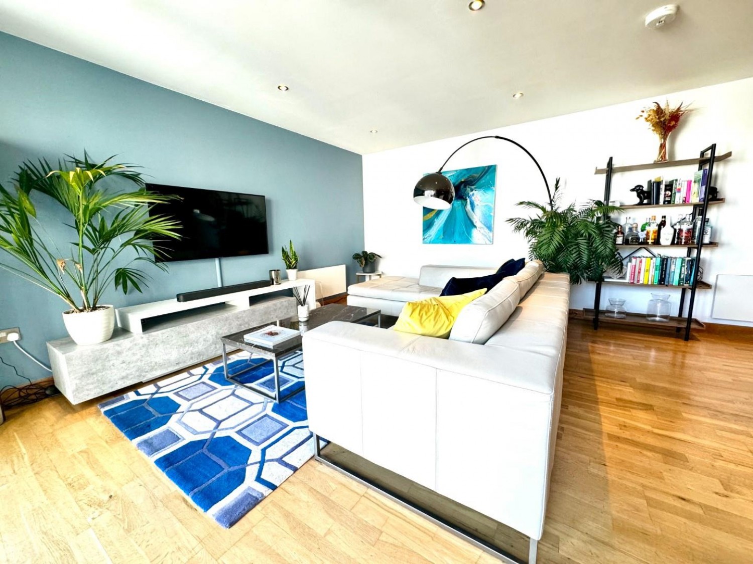 2 bedroom Flat to let in Wick Lane, Bow