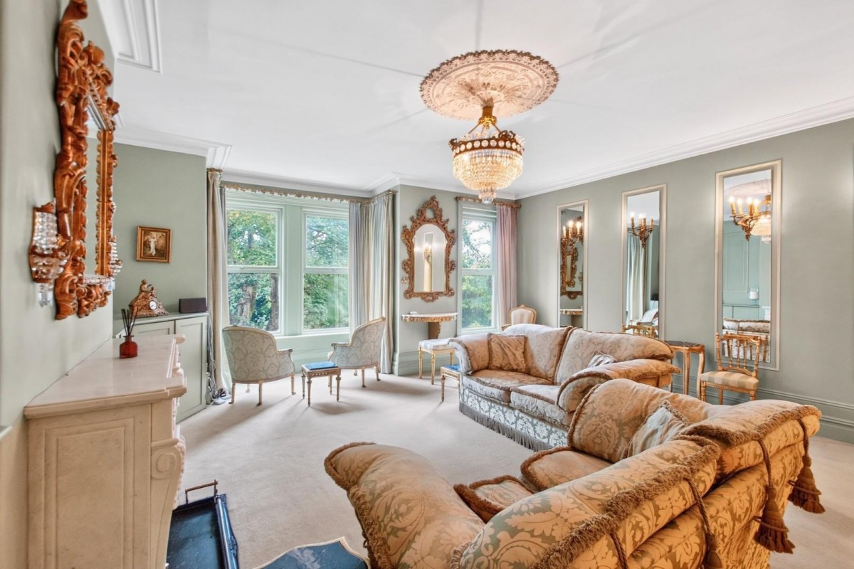 89 Valley Drive, Harrogate