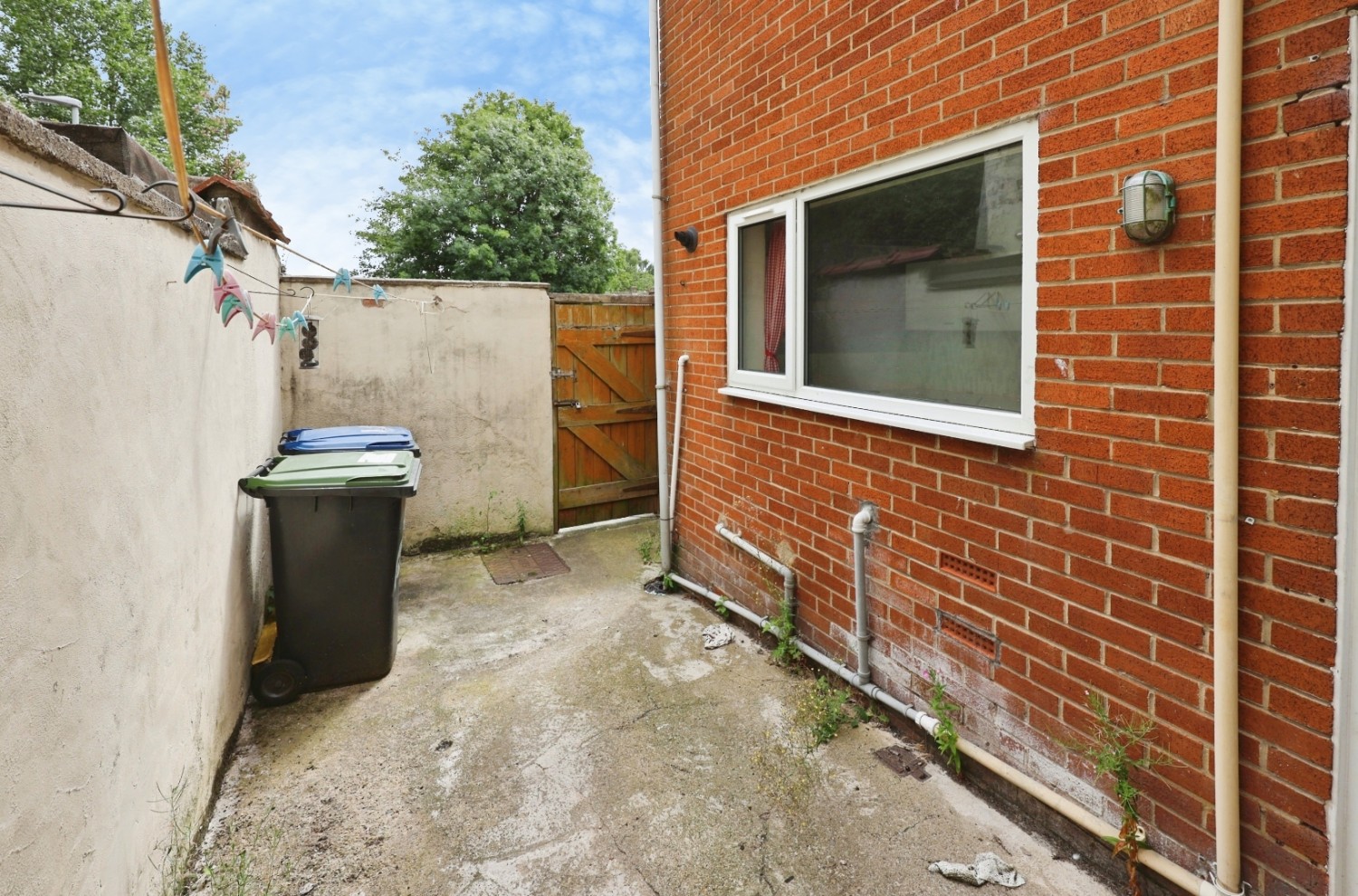 2 bedroom House for sale in Albert Street, Shildon