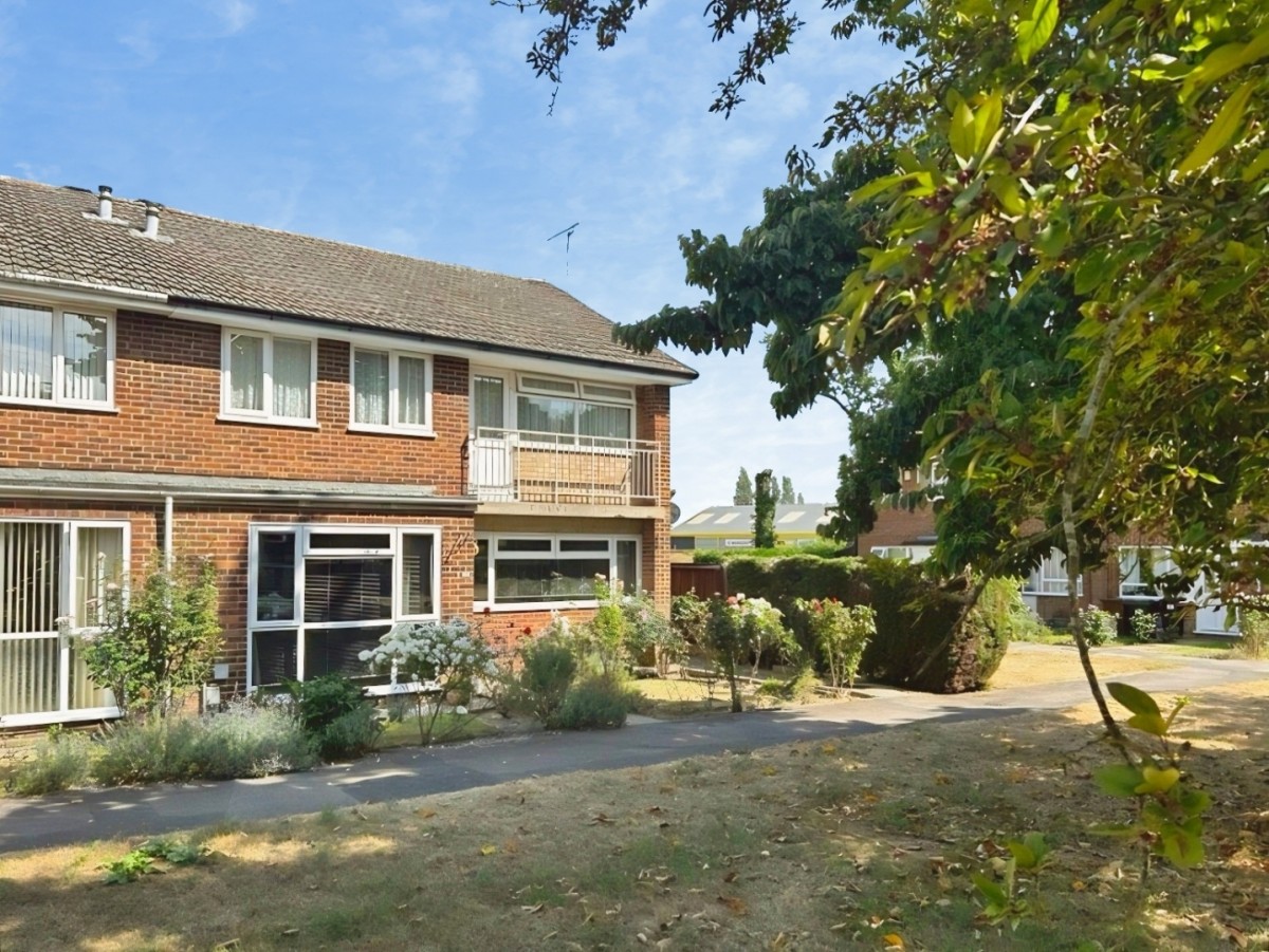 East Lodge Road, Ashford