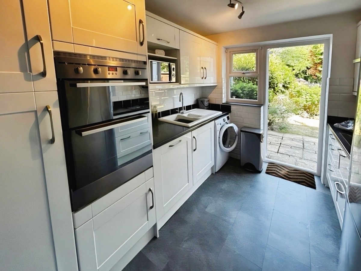 East Lodge Road, Ashford