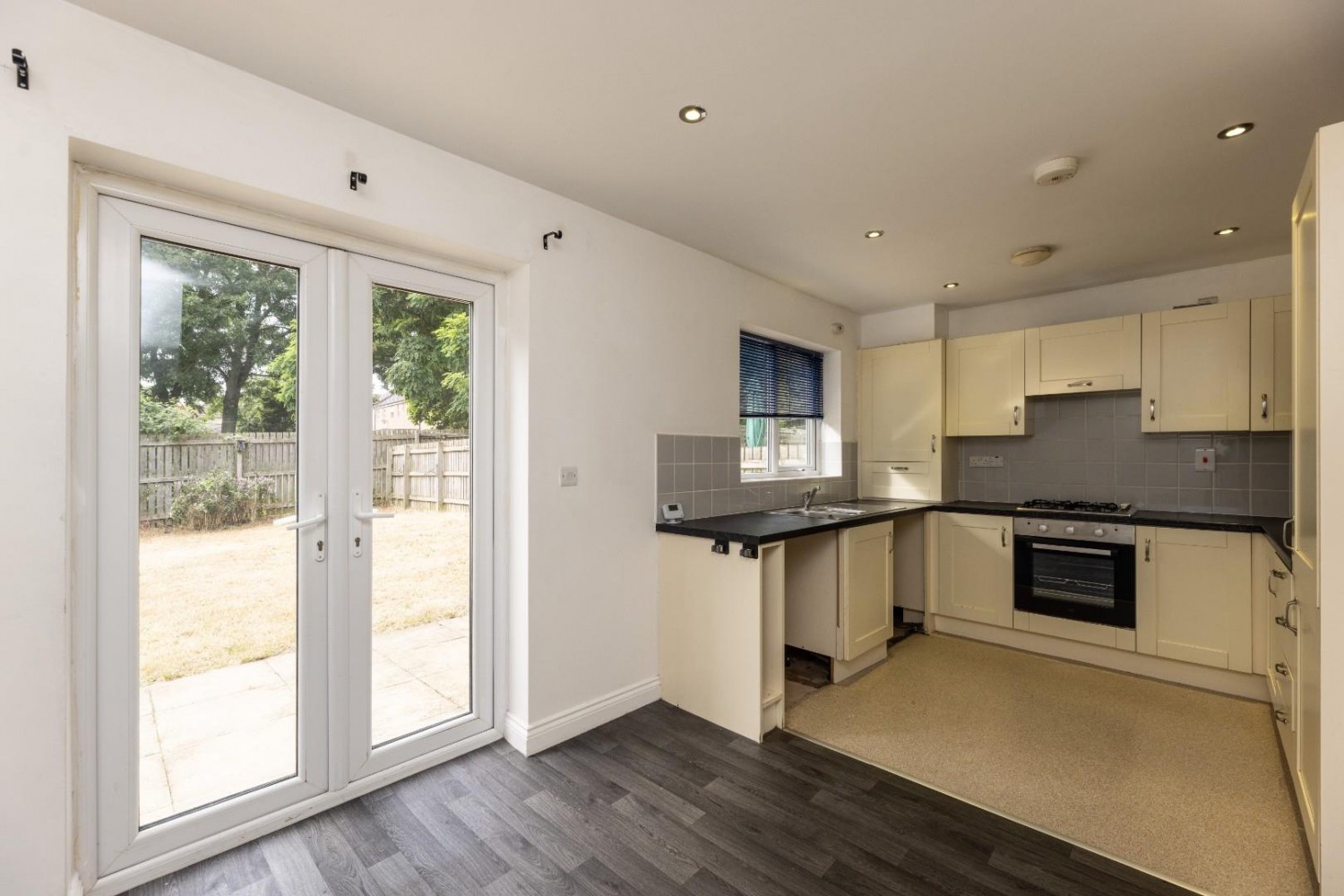 3 bedroom House to let in Lo Lane, Ackworth, Pontefract