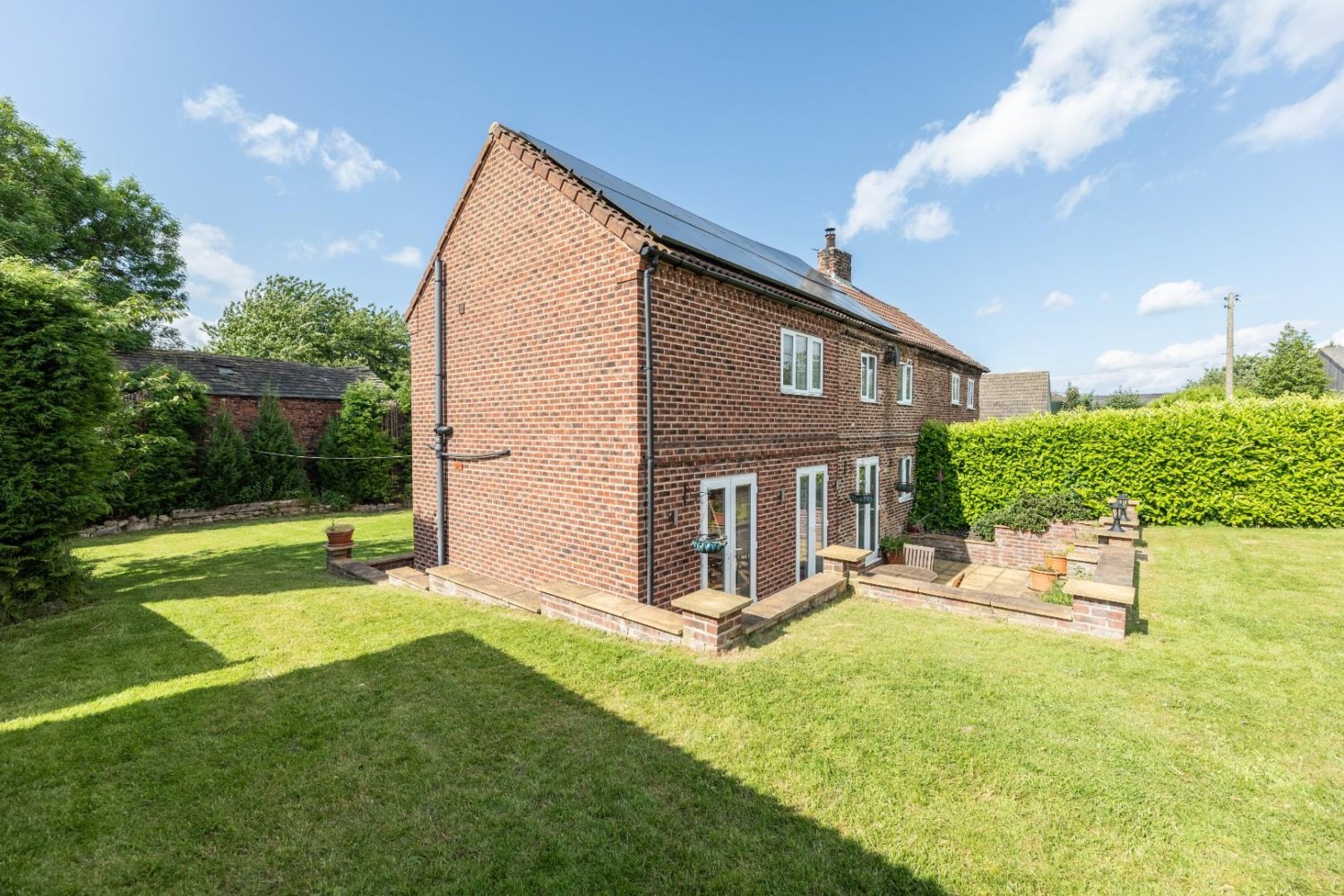 3 bedroom House to let in The Green, Sharlston Common, Wakefield