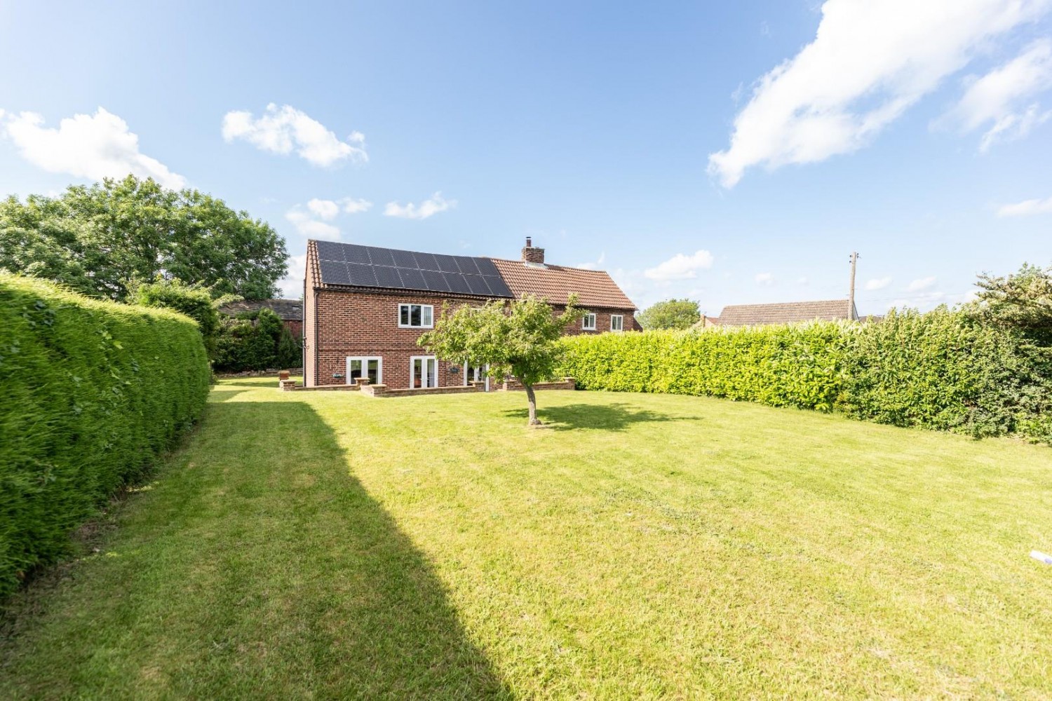 3 bedroom House to let in The Green, Sharlston Common, Wakefield
