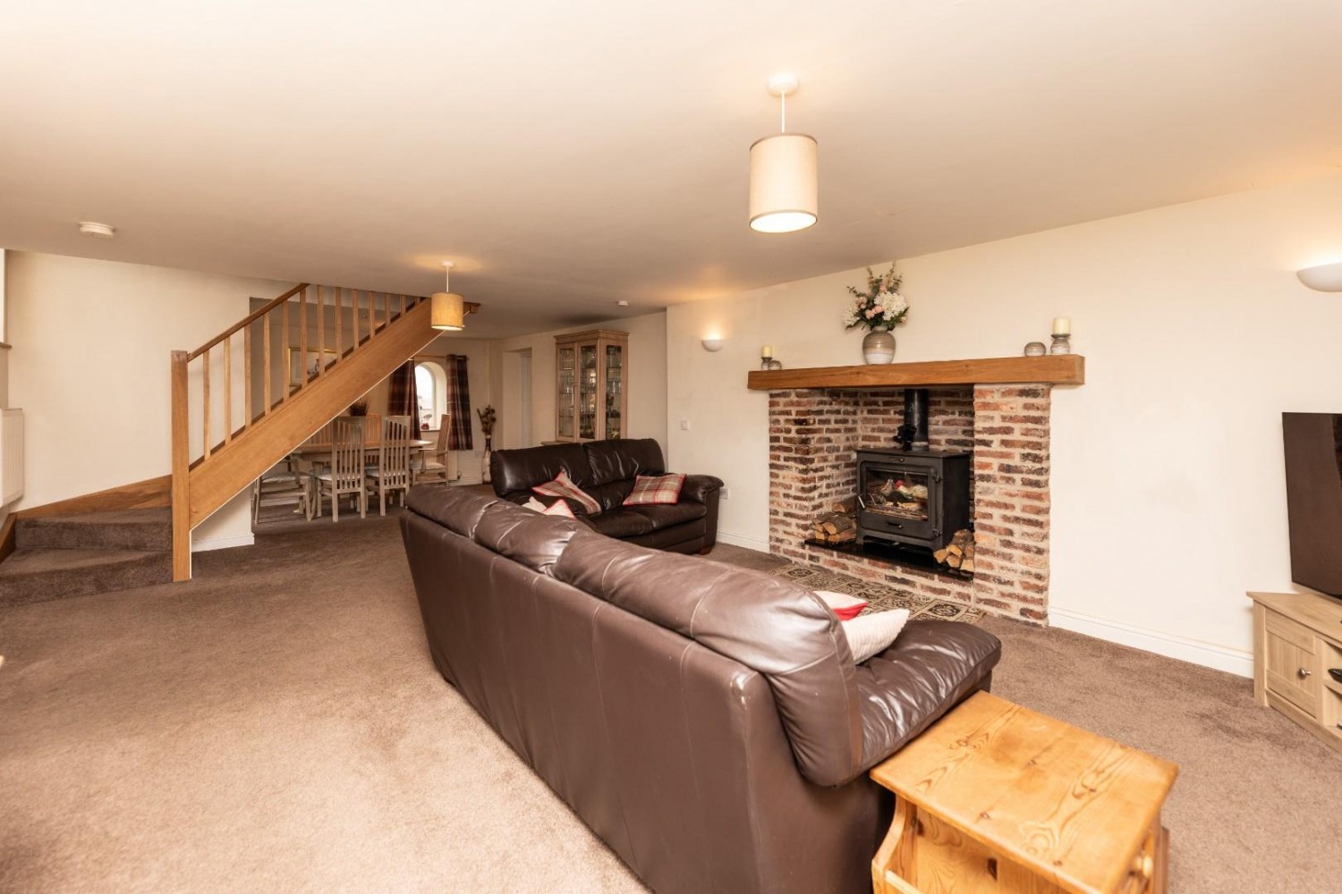 3 bedroom House to let in The Green, Sharlston Common, Wakefield