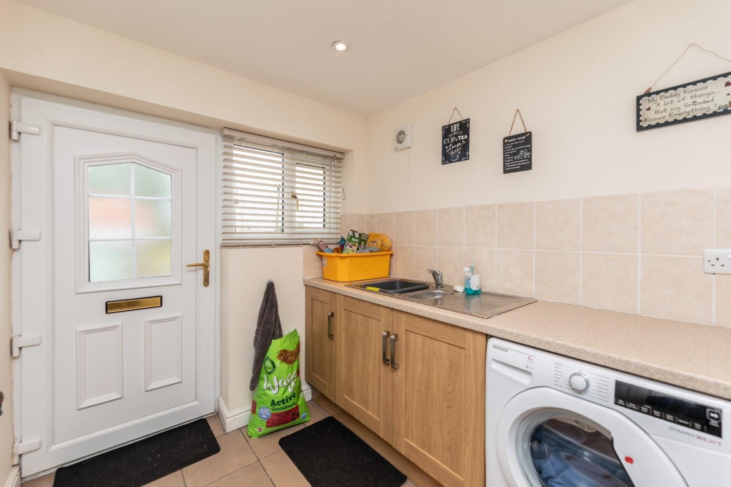3 bedroom House to let in The Green, Sharlston Common, Wakefield