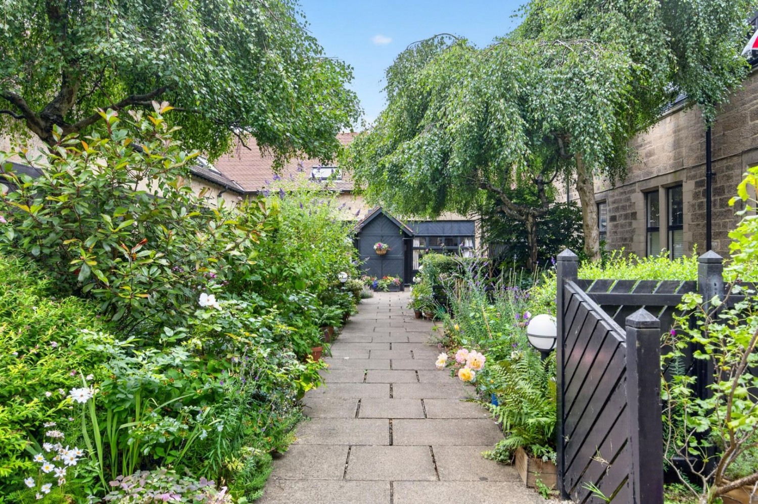 2 bedroom House for sale in Woodfield Drive, Harrogate