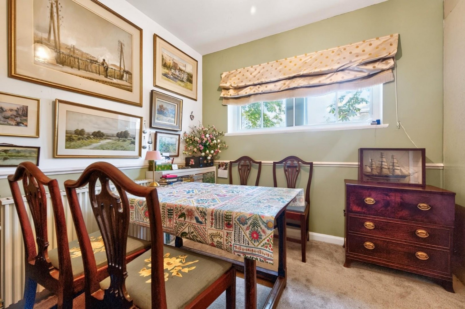2 bedroom House for sale in Woodfield Drive, Harrogate