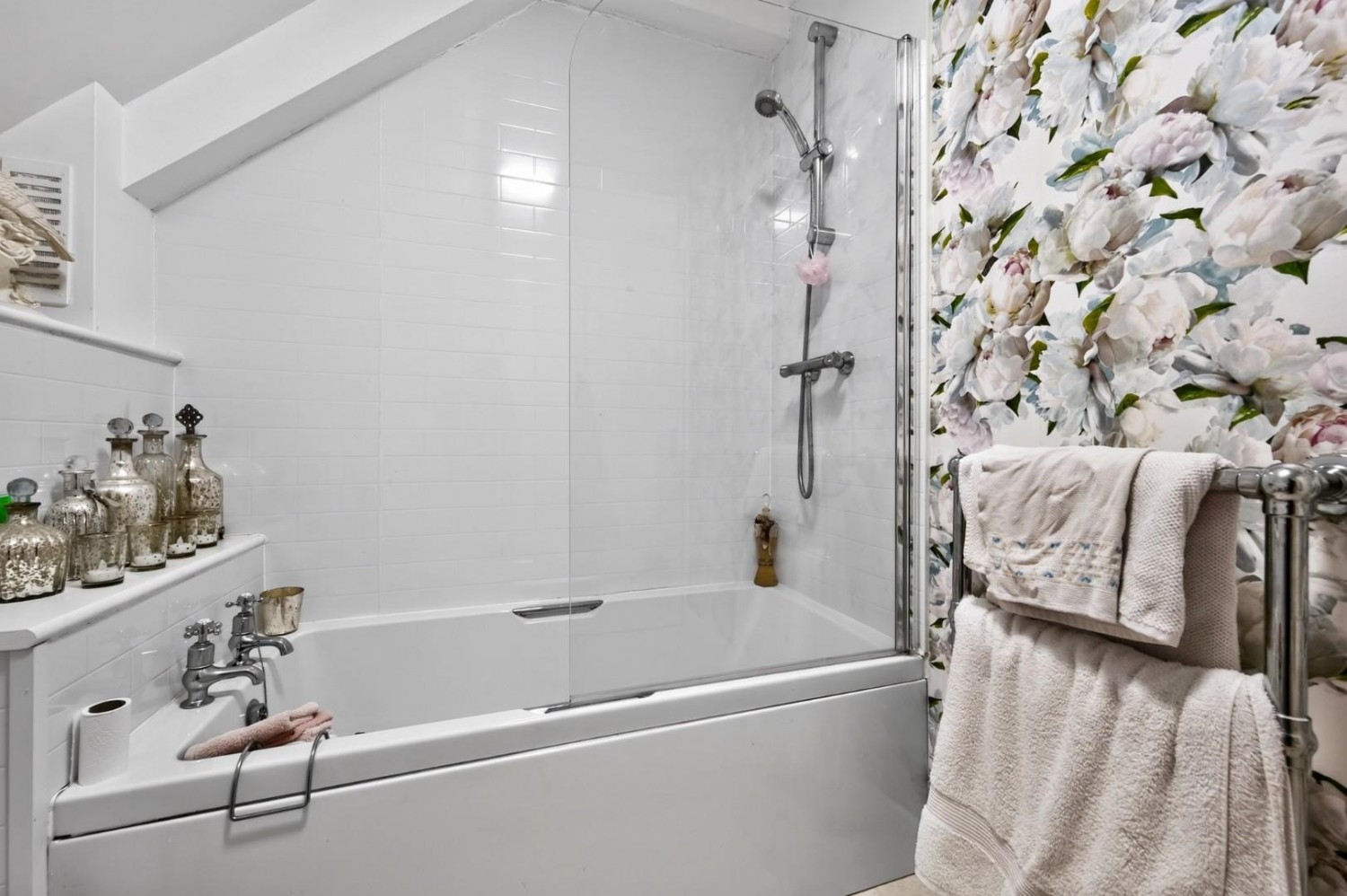 2 bedroom House for sale in Woodfield Drive, Harrogate