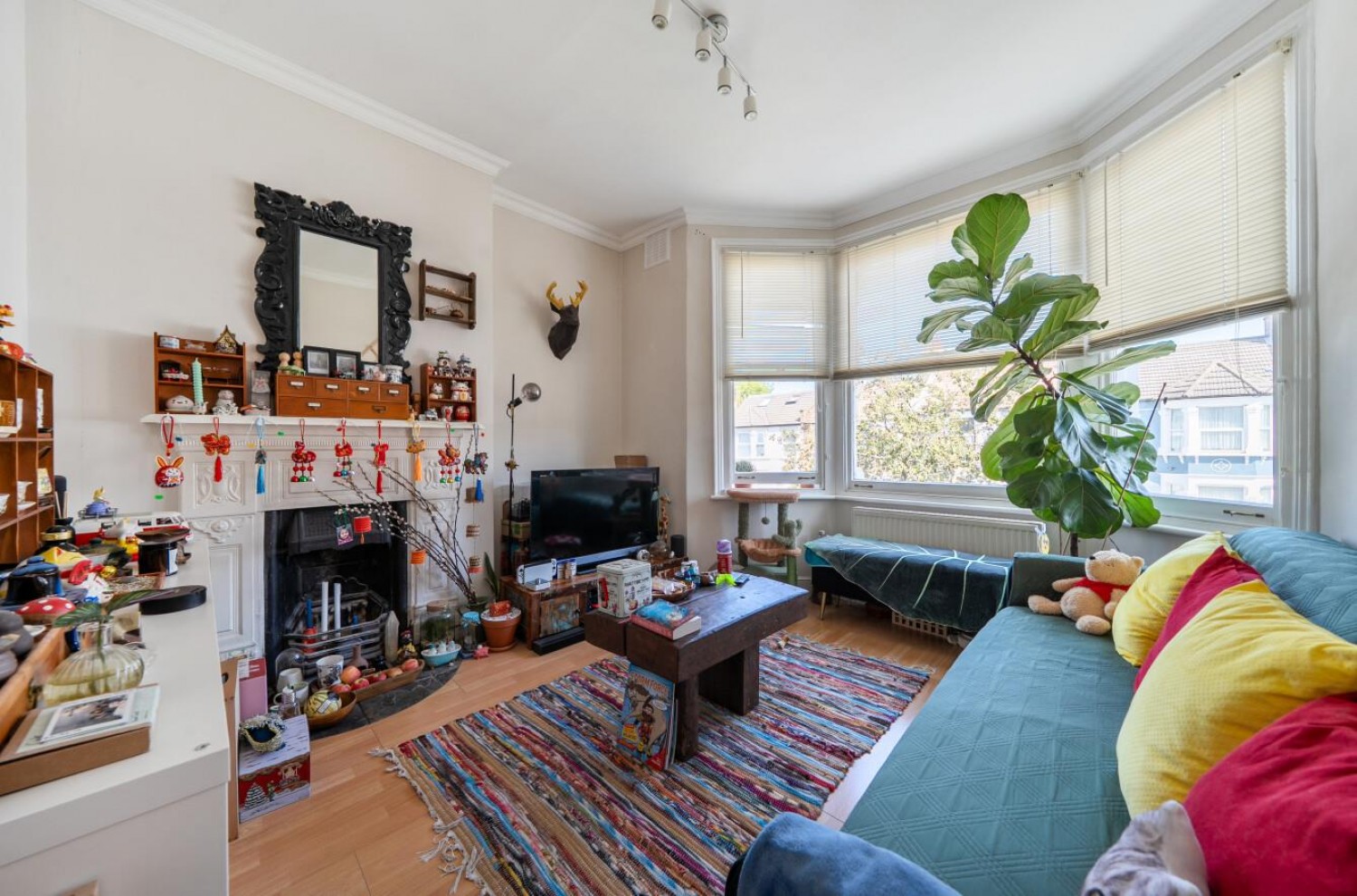 3 bedroom Flat for sale in Arngask Road, London, SE6 1XU