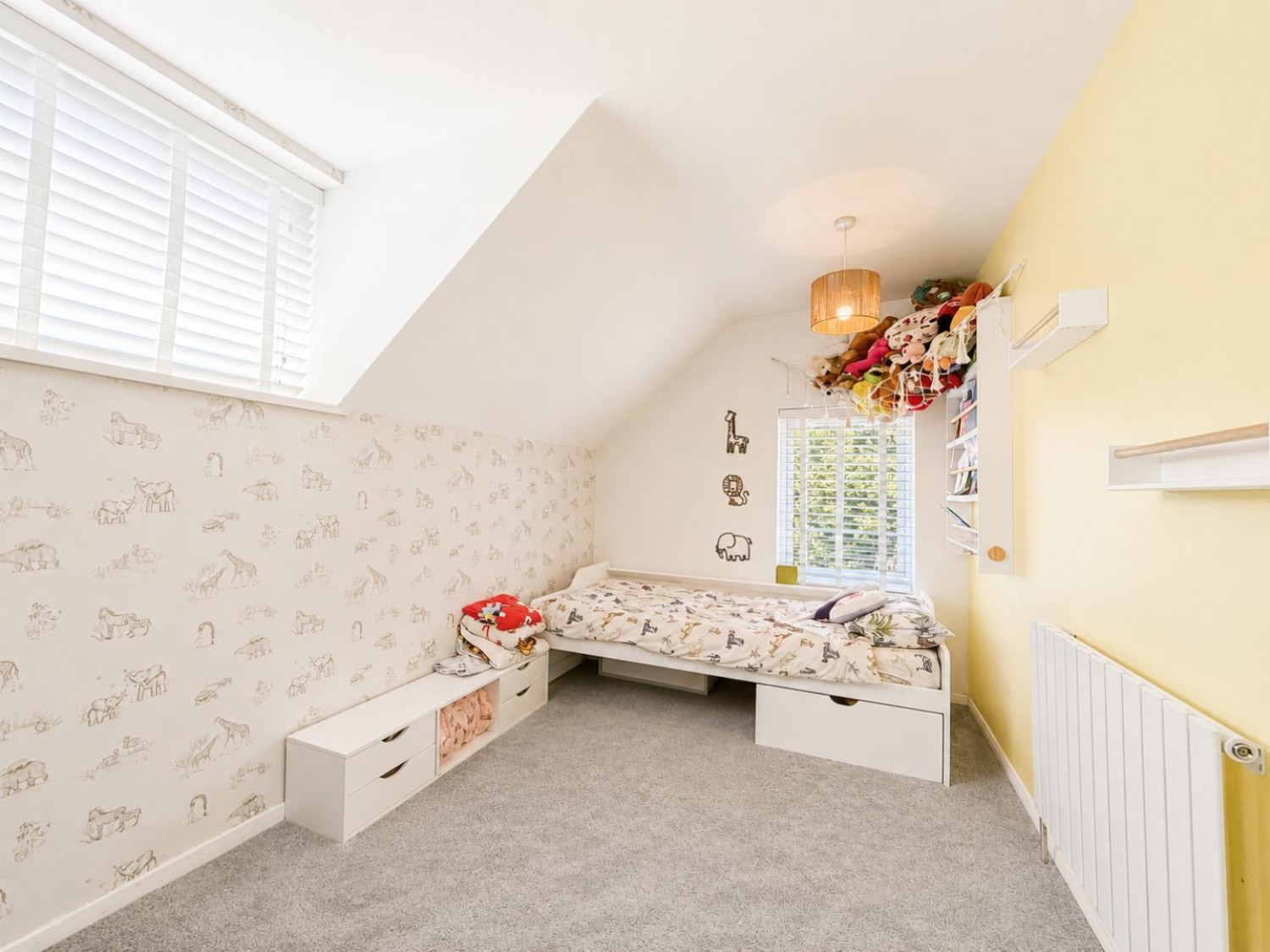 4 bedroom House for sale in Hunter Road, Willesborough, Ashford Kent TN24 0RT