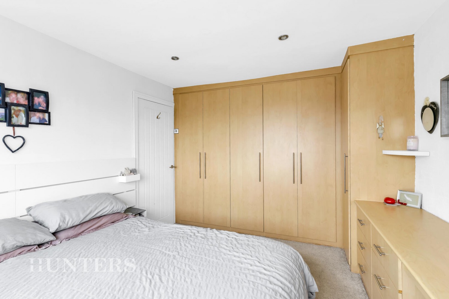3 bedroom House for sale in Shore Mount, Littleborough, OL15 8EW