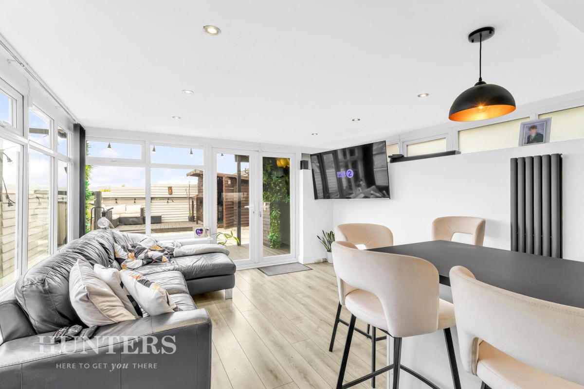 Shore Mount, Littleborough, OL15 8EW