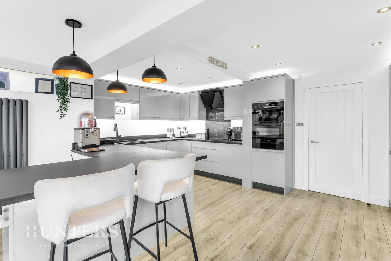 3 bedroom House for sale in Shore Mount, Littleborough, OL15 8EW