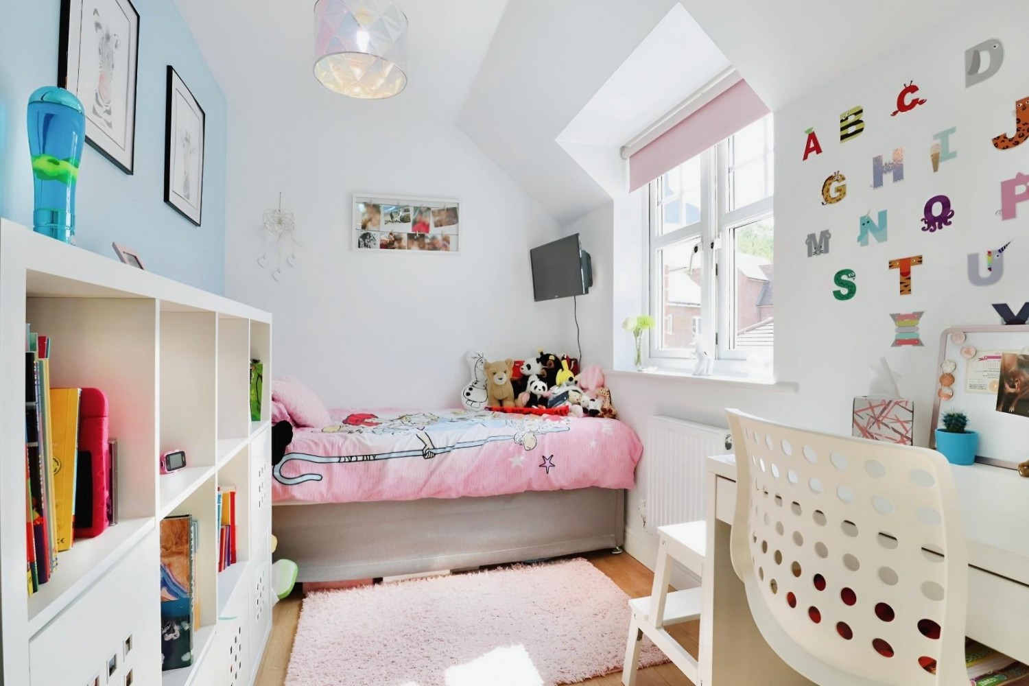 2 bedroom House for sale in Quail Corner, Bracknell