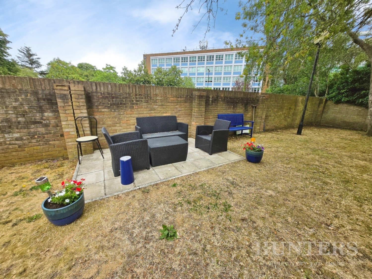 2 bedroom Flat for sale in North Street, Carshalton