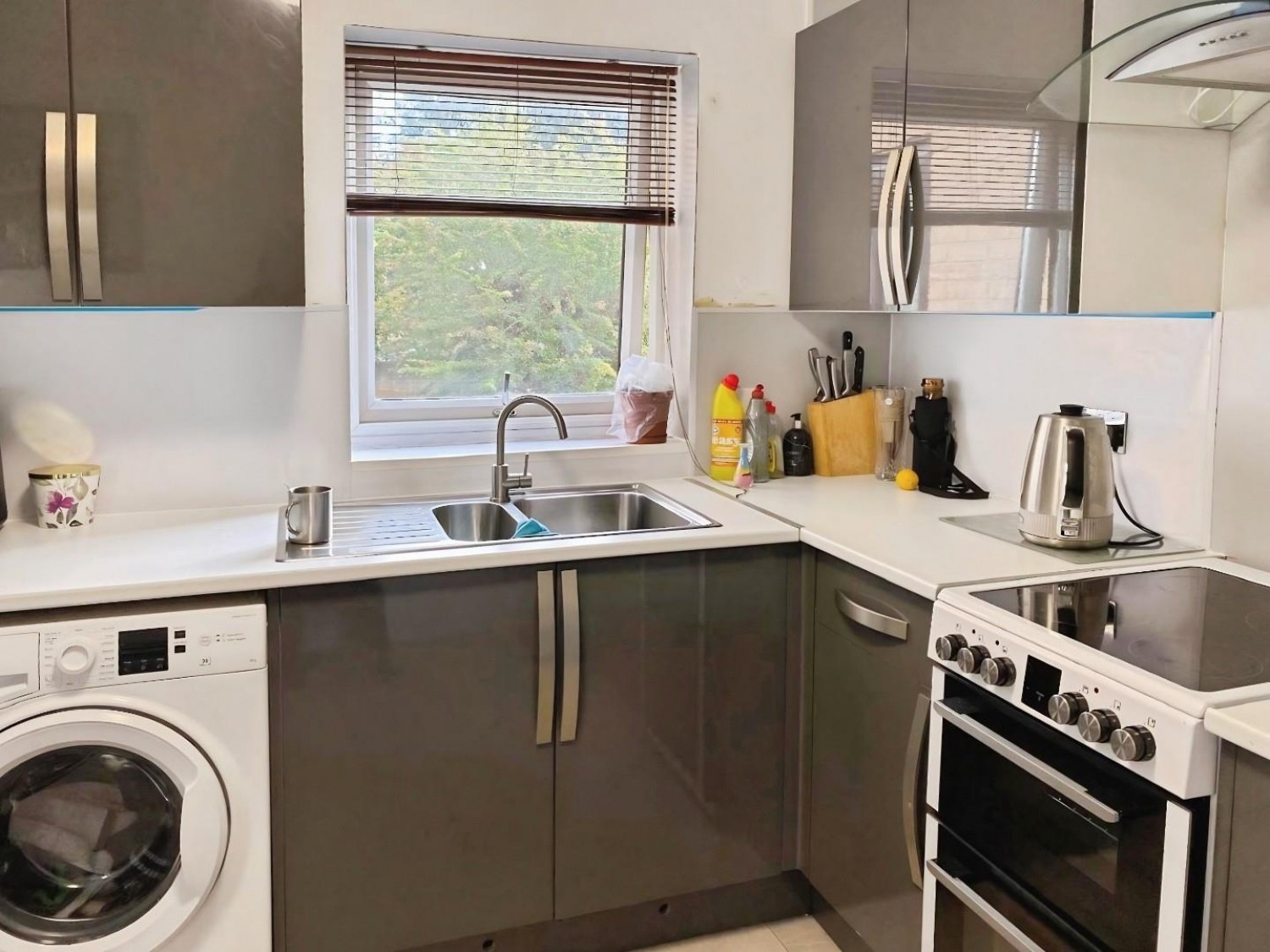 2 bedroom Flat for sale in Swan Gardens, Birmingham