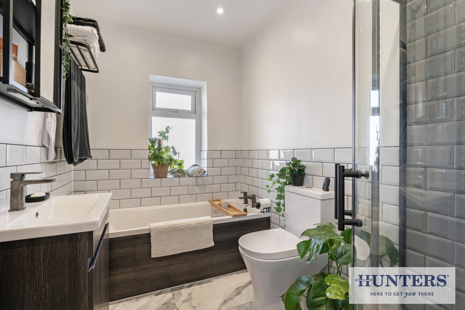 3 bedroom House for sale in Bradford Road, Guiseley, Leeds
