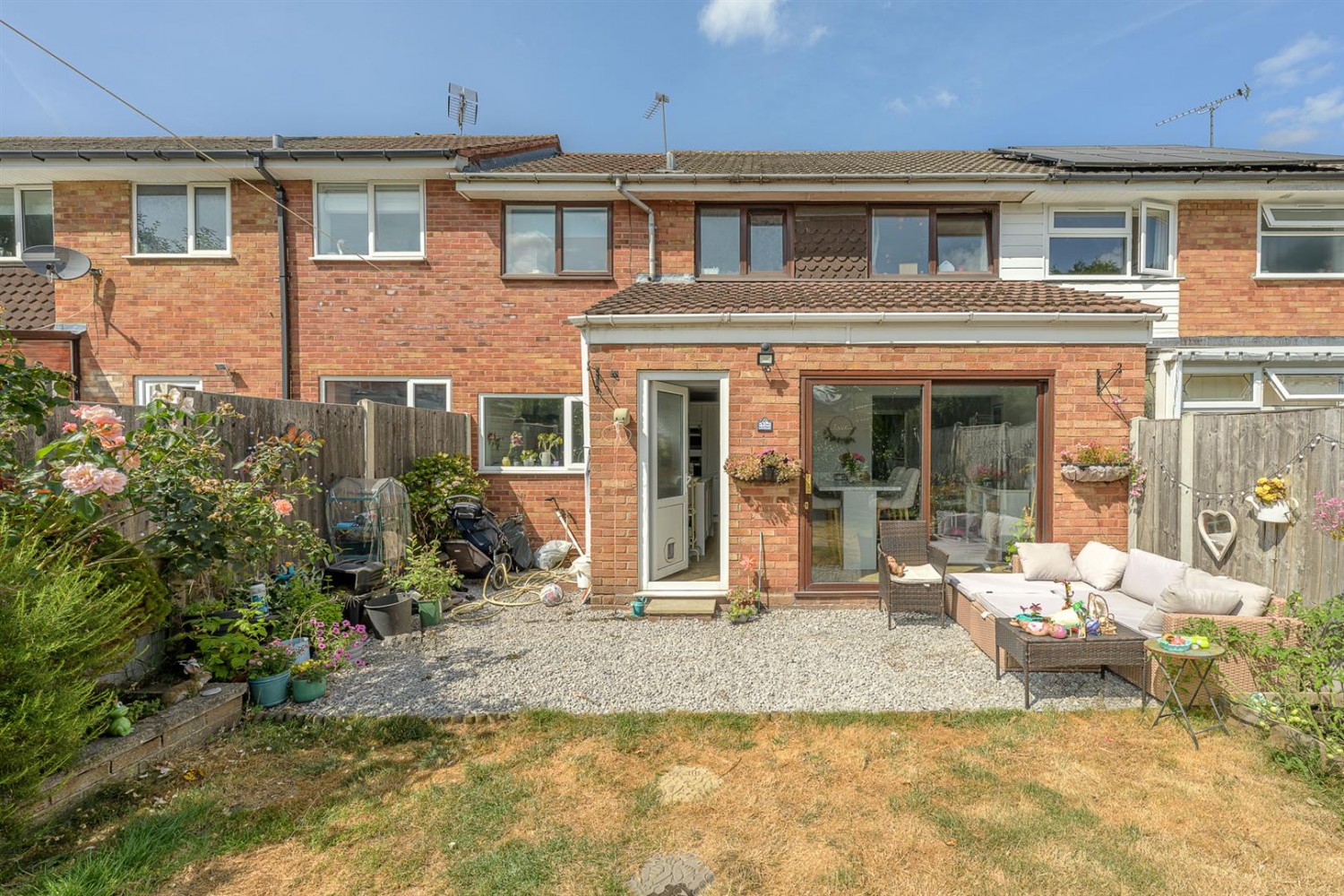4 bedroom House for sale in Honeysuckle Avenue, Kingswinford, DY6 7ED