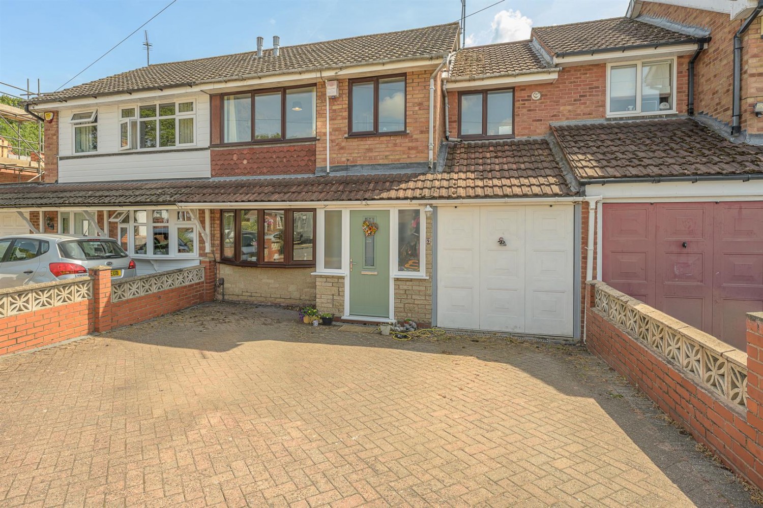 4 bedroom House for sale in Honeysuckle Avenue, Kingswinford, DY6 7ED