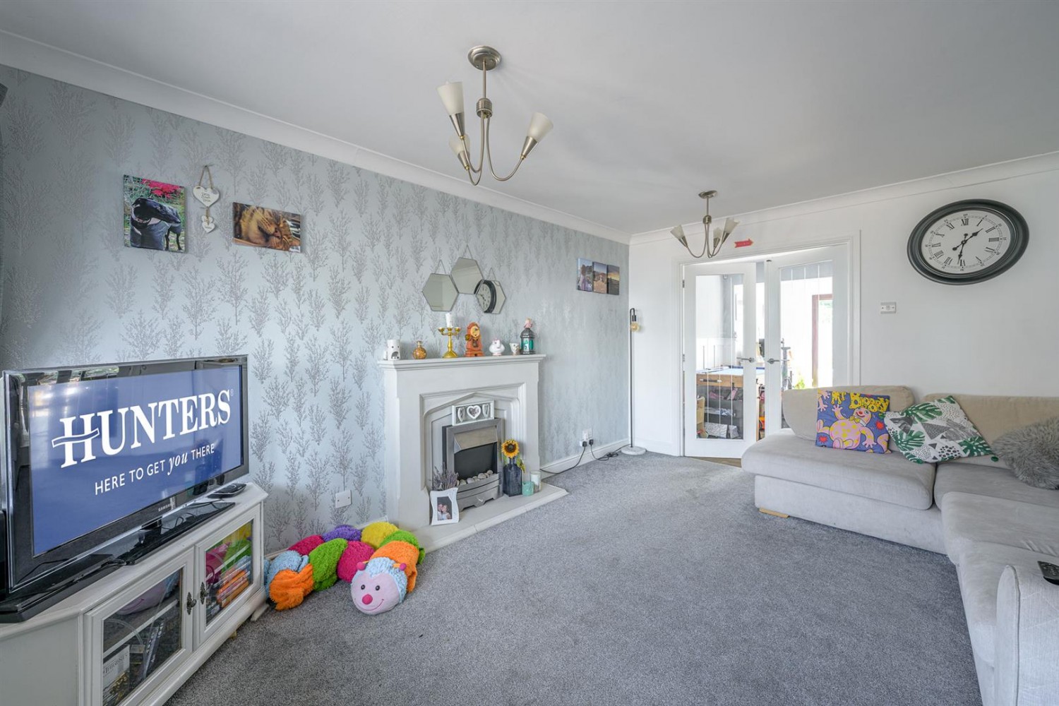 4 bedroom House for sale in Honeysuckle Avenue, Kingswinford, DY6 7ED