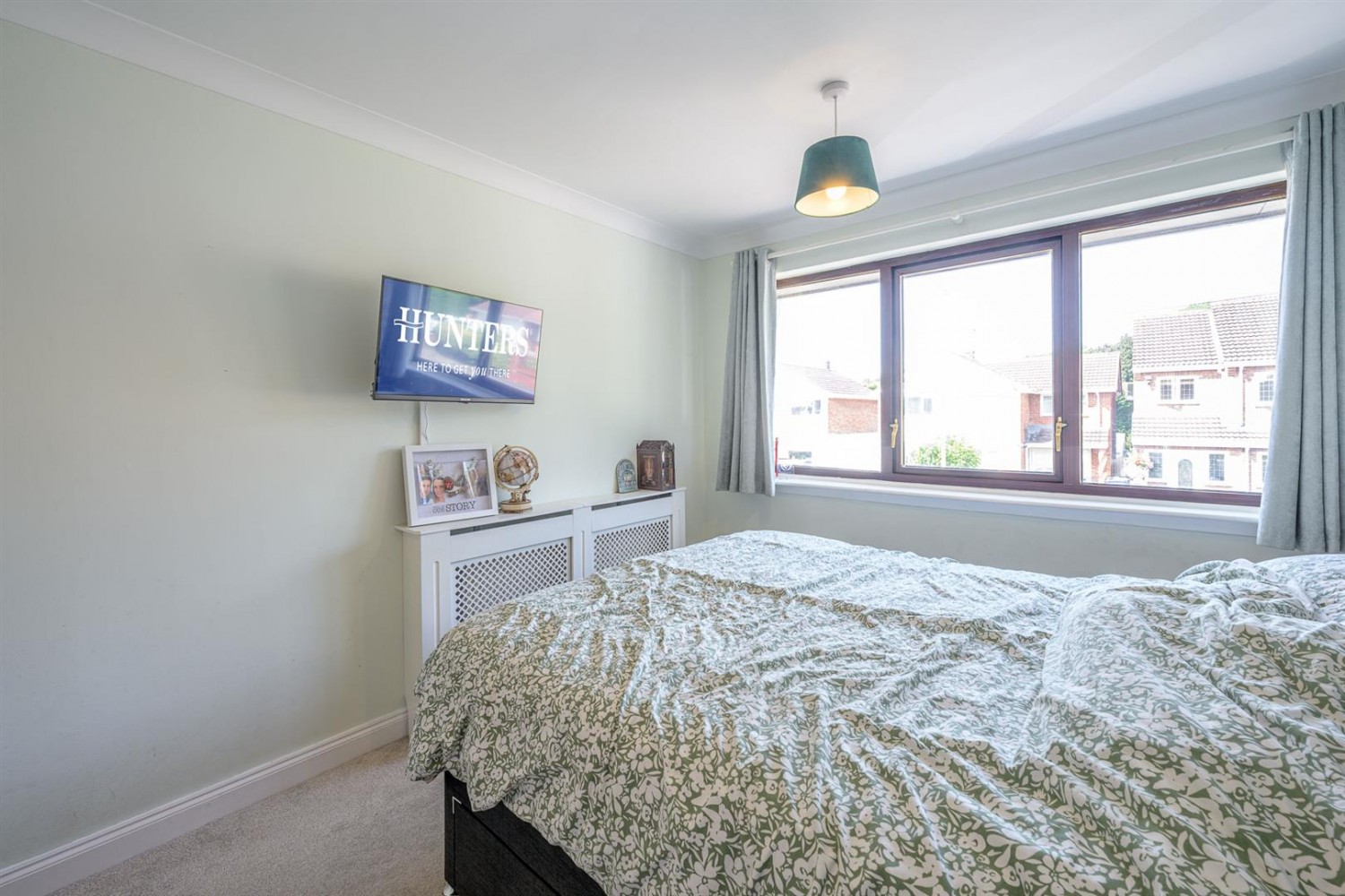 4 bedroom House for sale in Honeysuckle Avenue, Kingswinford, DY6 7ED