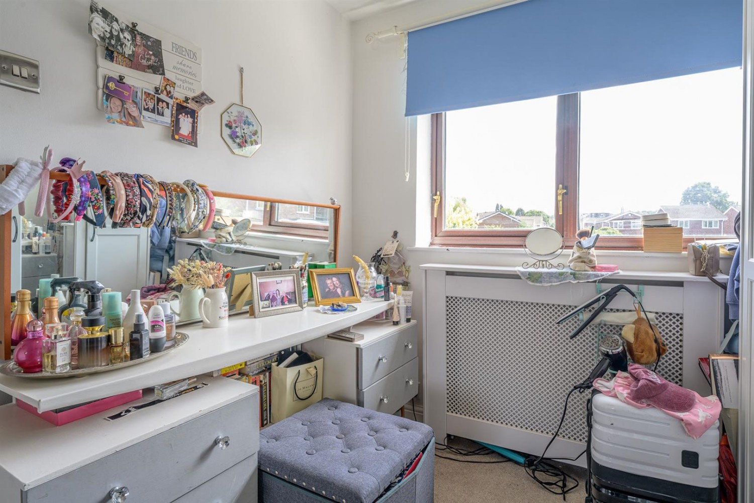 4 bedroom House for sale in Honeysuckle Avenue, Kingswinford, DY6 7ED
