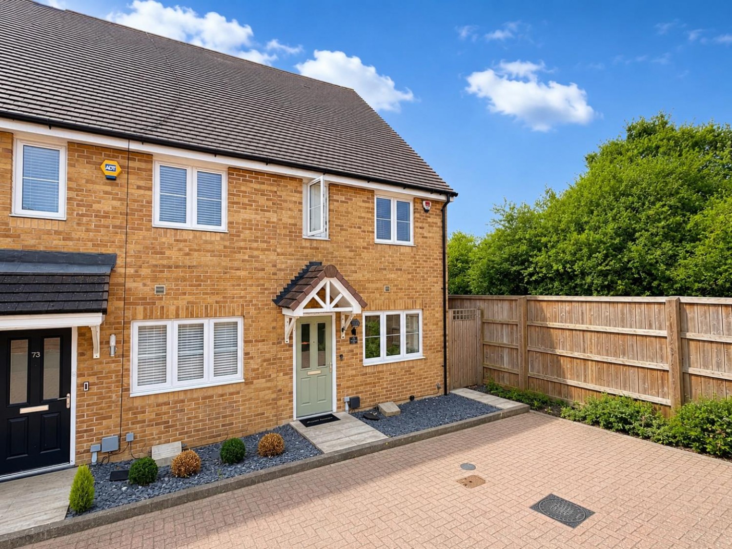 2 bedroom House for sale in Ryeland Way, Kingsnorth, Ashford