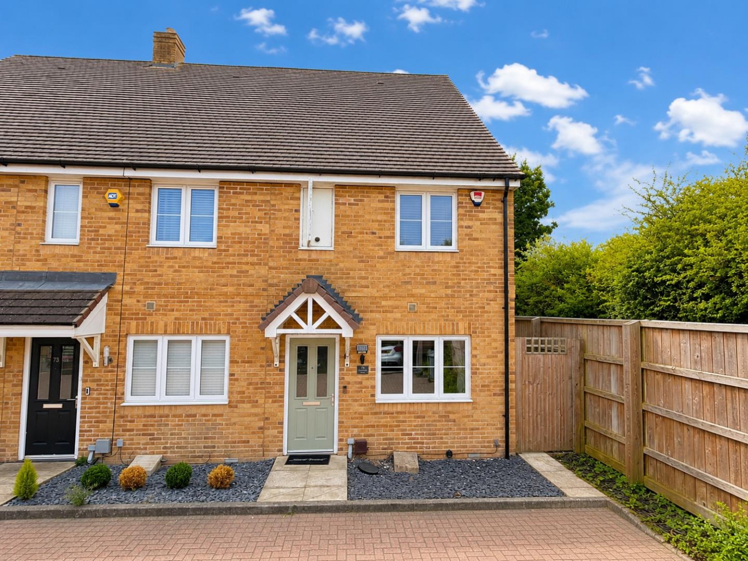 2 bedroom House for sale in Ryeland Way, Kingsnorth, Ashford