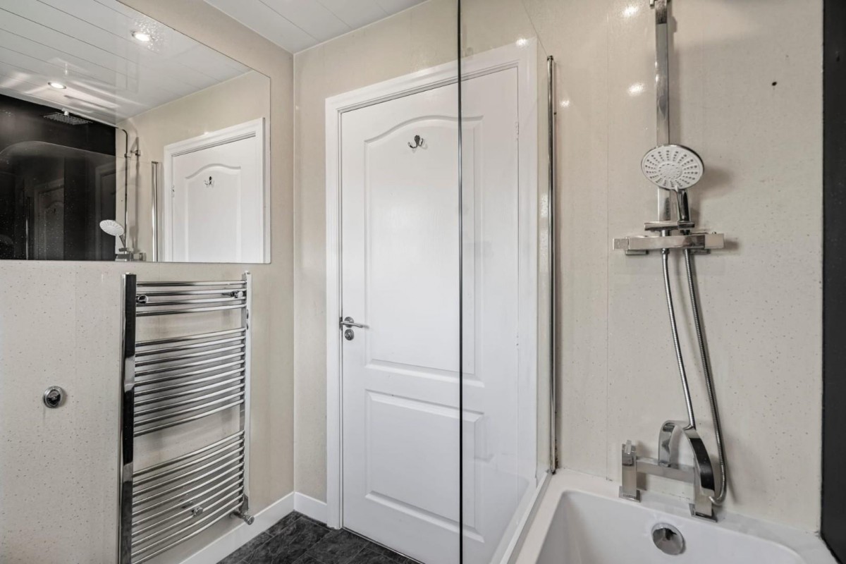 Linnet Drive, Leigh