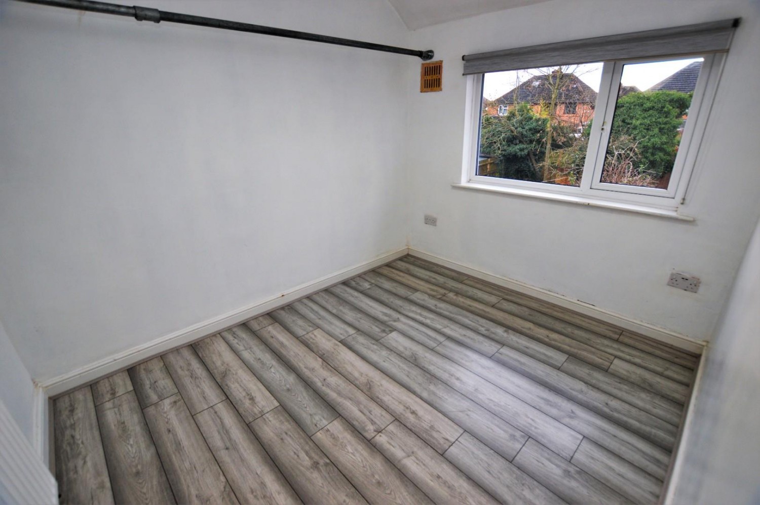 2 bedroom House to let in Kingston Avenue, Wigston