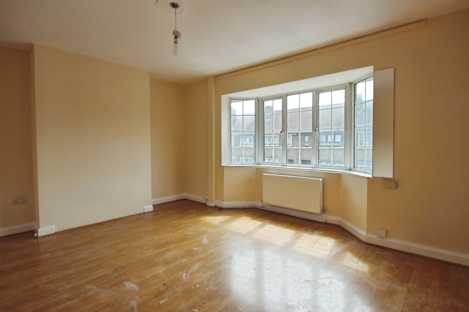 3 bedroom Flat to let in St Mary Street, Woolwich
