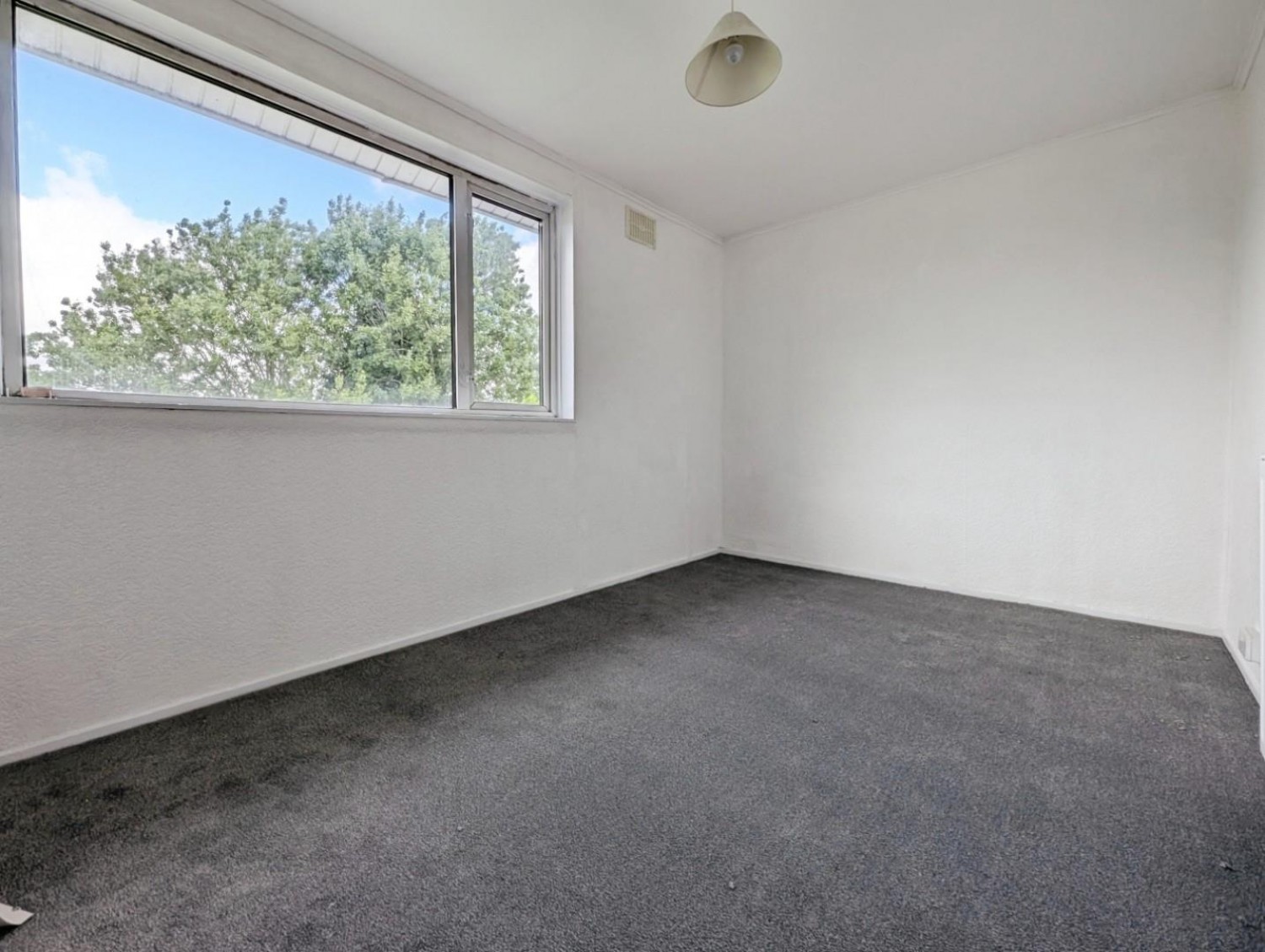 3 bedroom House to let in Brays Road, Birmingham B26 2RL