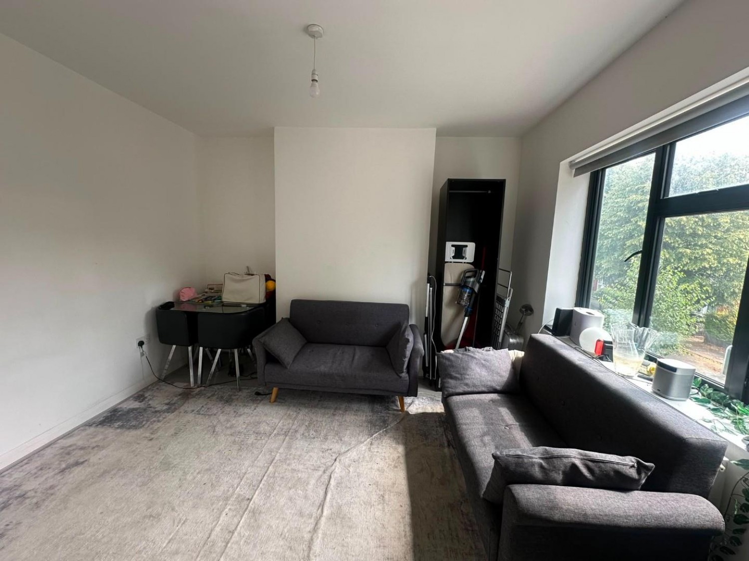 2 bedroom Property to let in Ealing Park Gardens, Ealing