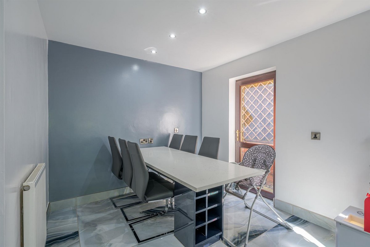 Hyperion Road, Stourton, Stourbridge, DY7 6SD