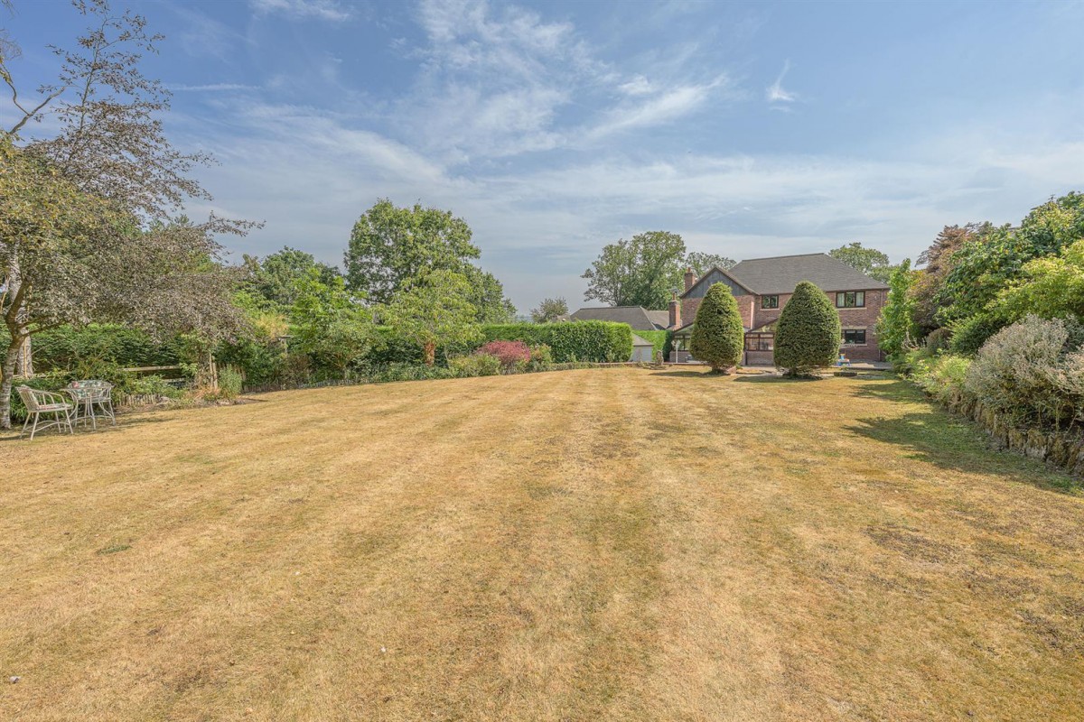 Hyperion Road, Stourton, Stourbridge, DY7 6SD
