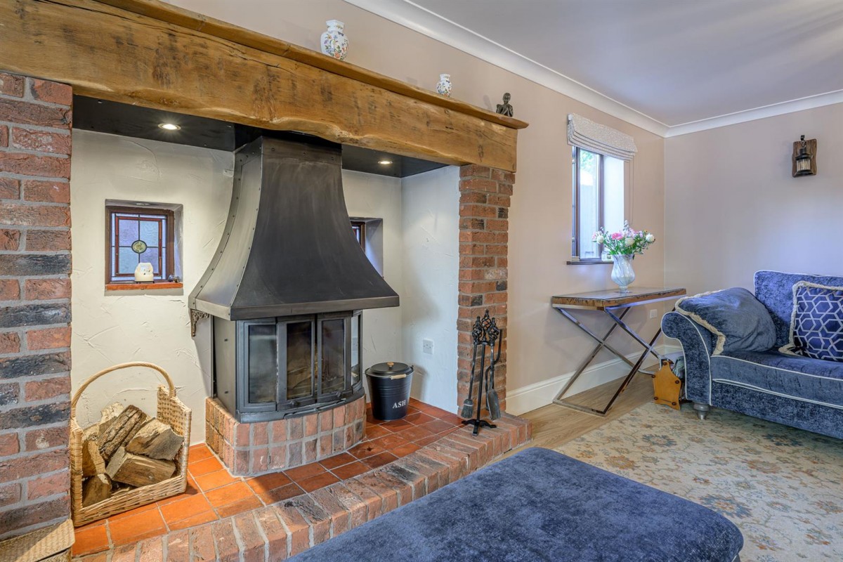 Hyperion Road, Stourton, Stourbridge, DY7 6SD