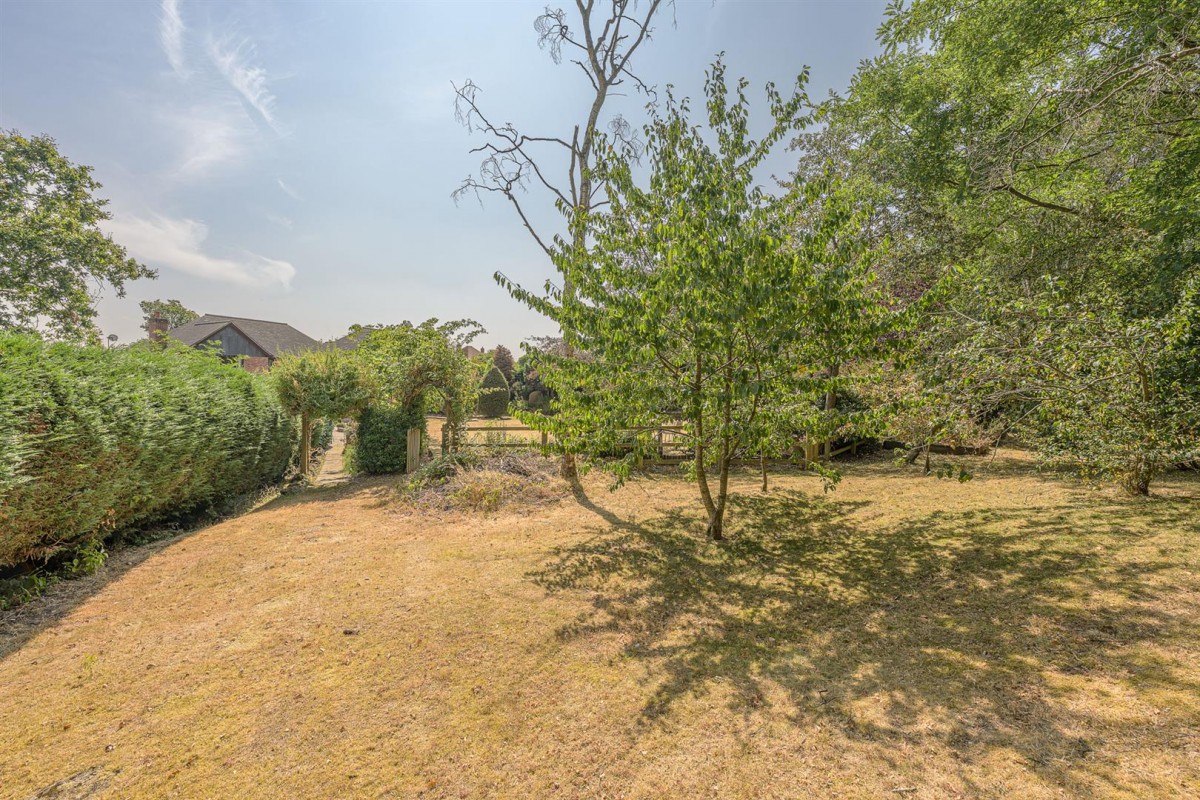 Hyperion Road, Stourton, Stourbridge, DY7 6SD