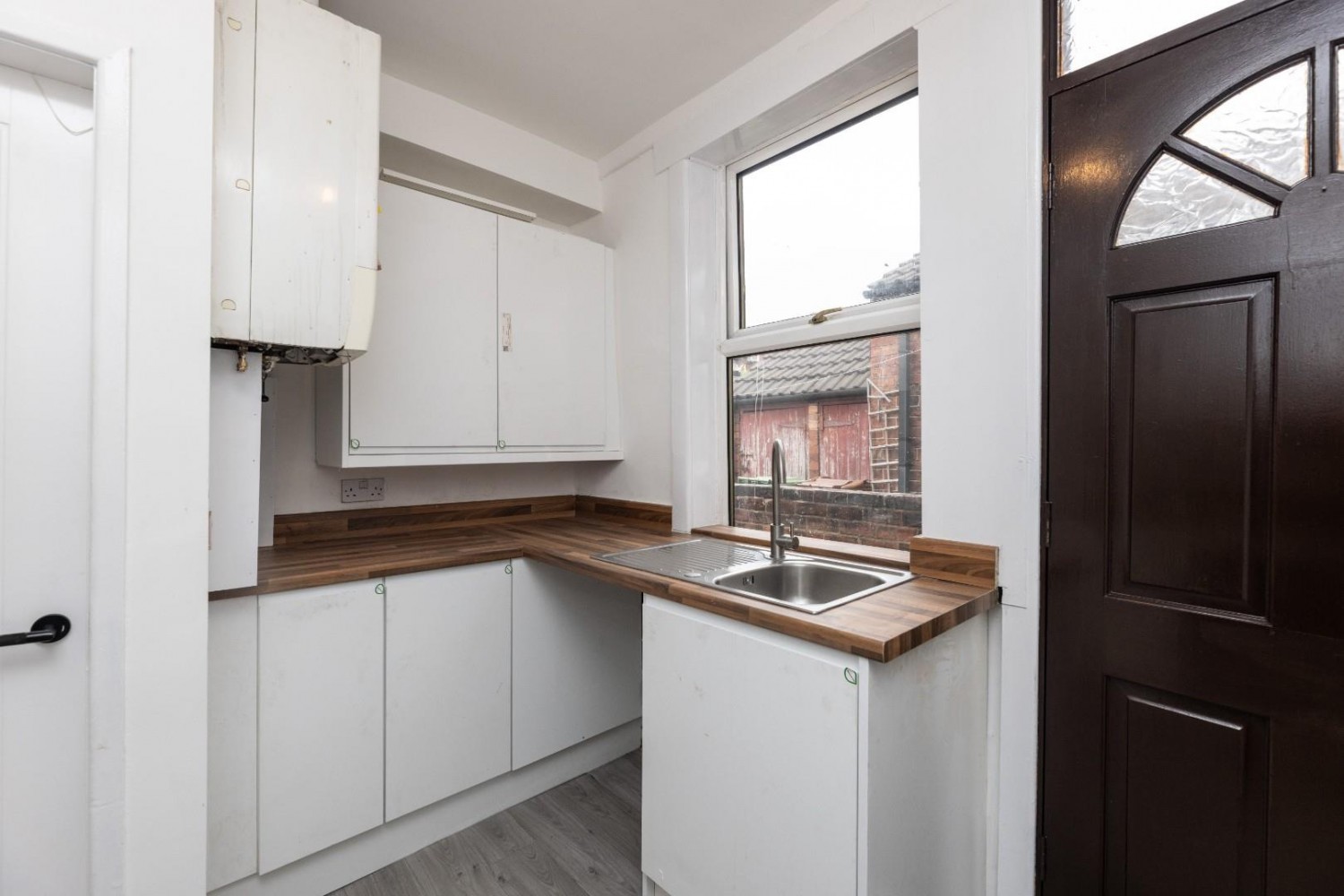 2 bedroom House to let in Hugh Street, Castleford