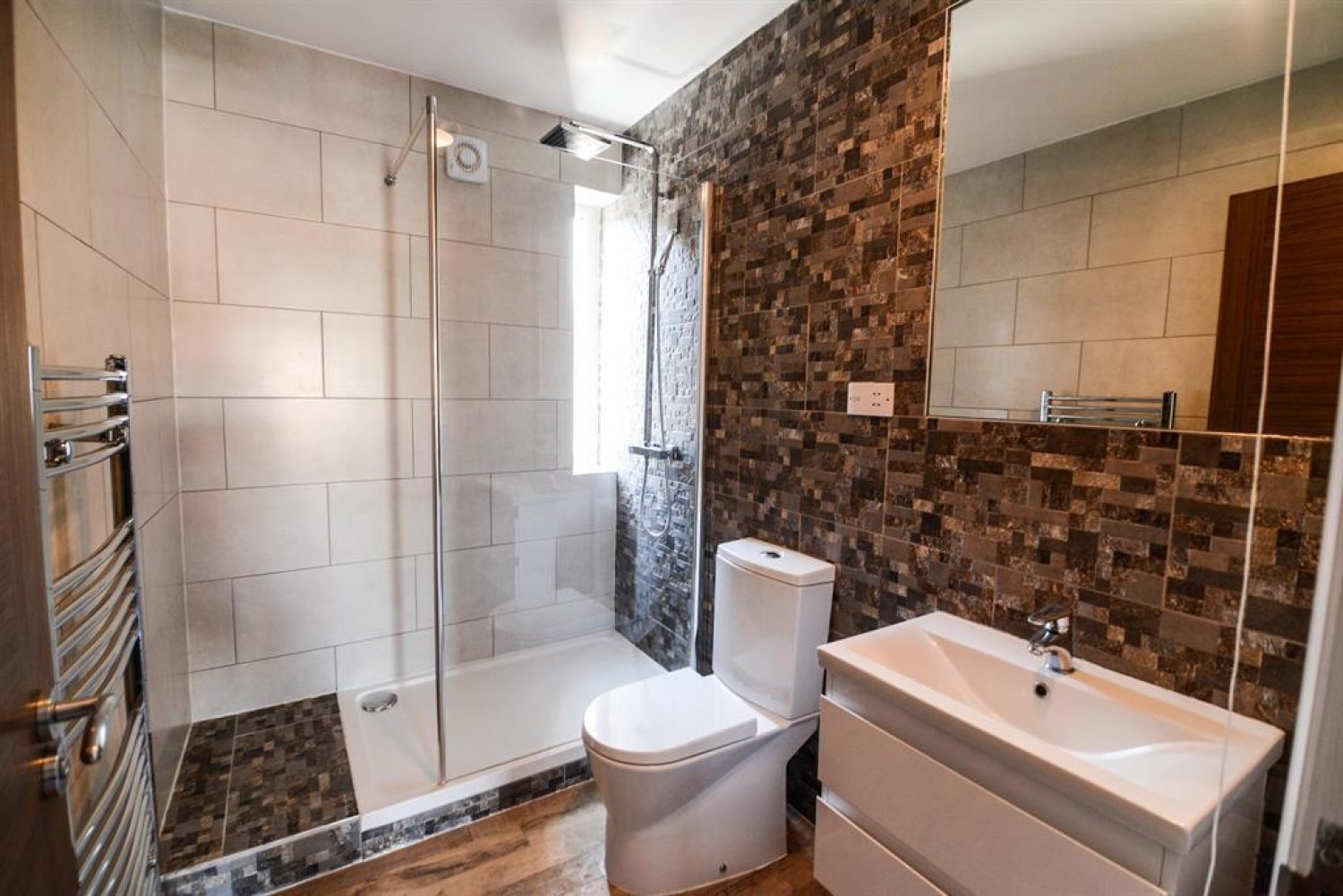 2 bedroom Flat to let in Denmark Hill, London, SE5