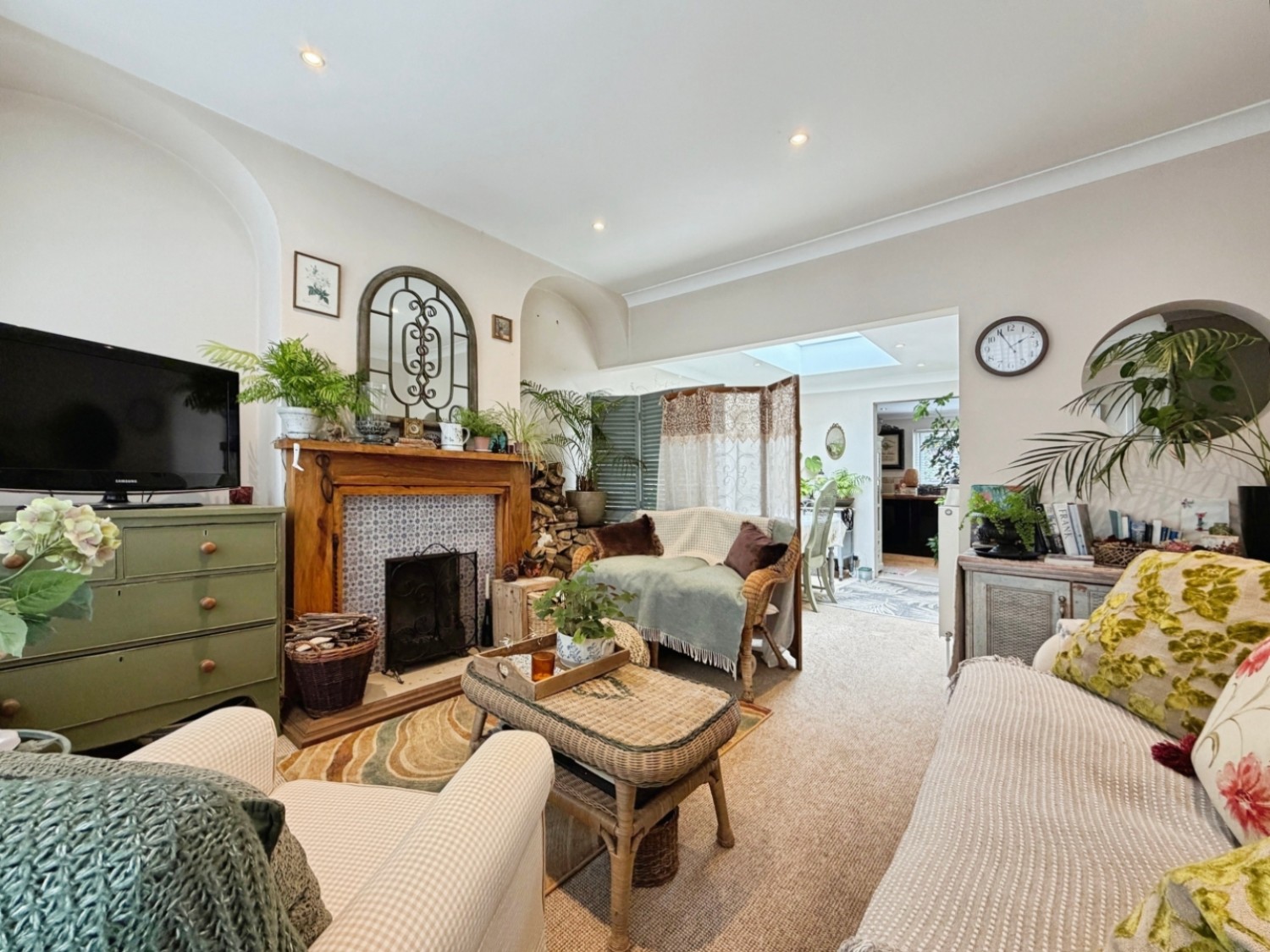 2 bedroom Flat for sale in High Street, Hythe