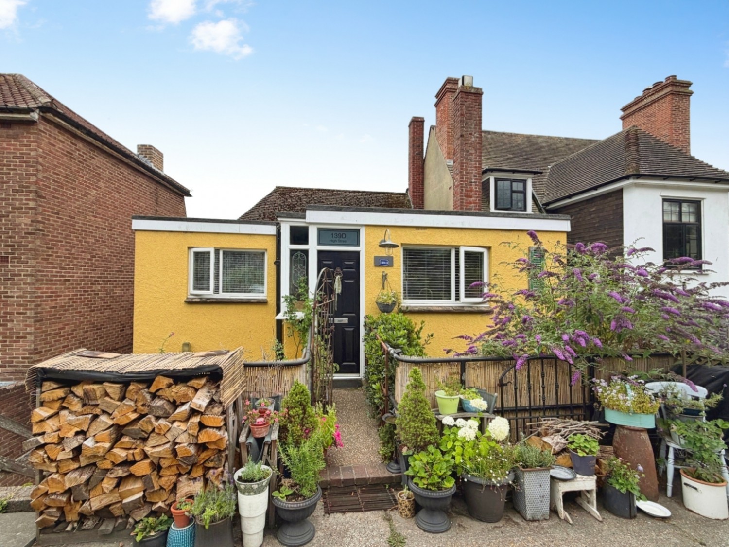 2 bedroom Flat for sale in High Street, Hythe