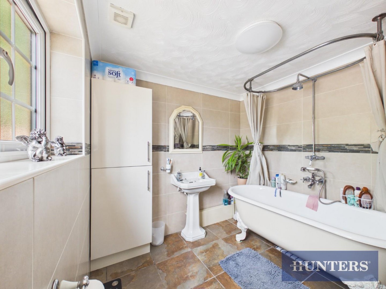 2 bedroom House for sale in Moor Lane, Carnaby, Bridlington