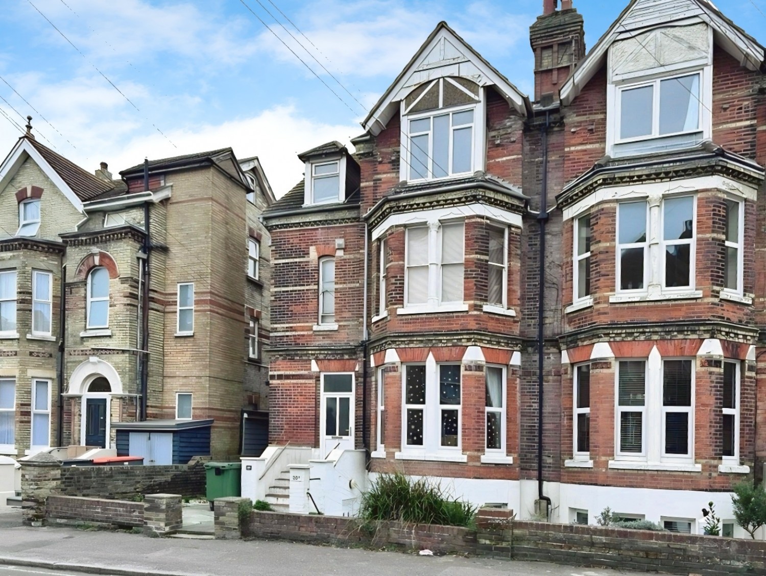 2 bedroom Flat to let in Christ Church Road, Folkestone