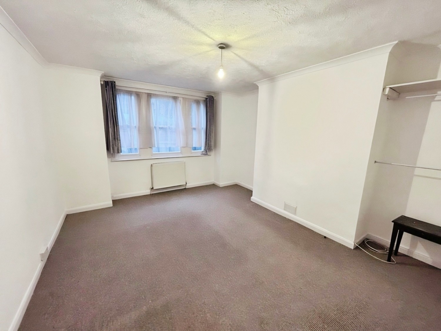 2 bedroom Flat to let in Christ Church Road, Folkestone