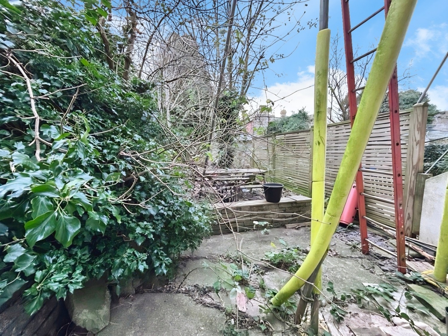 2 bedroom Flat to let in Christ Church Road, Folkestone